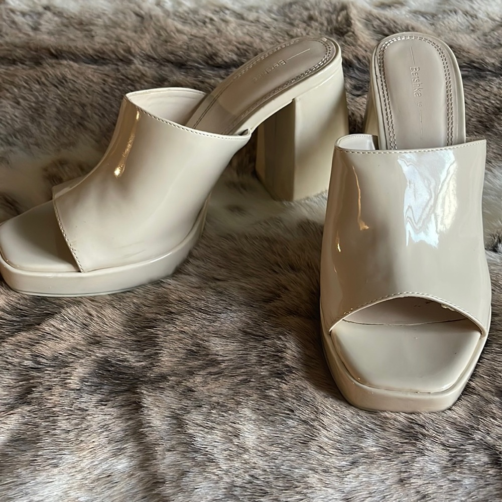 Bershka patten leather mule